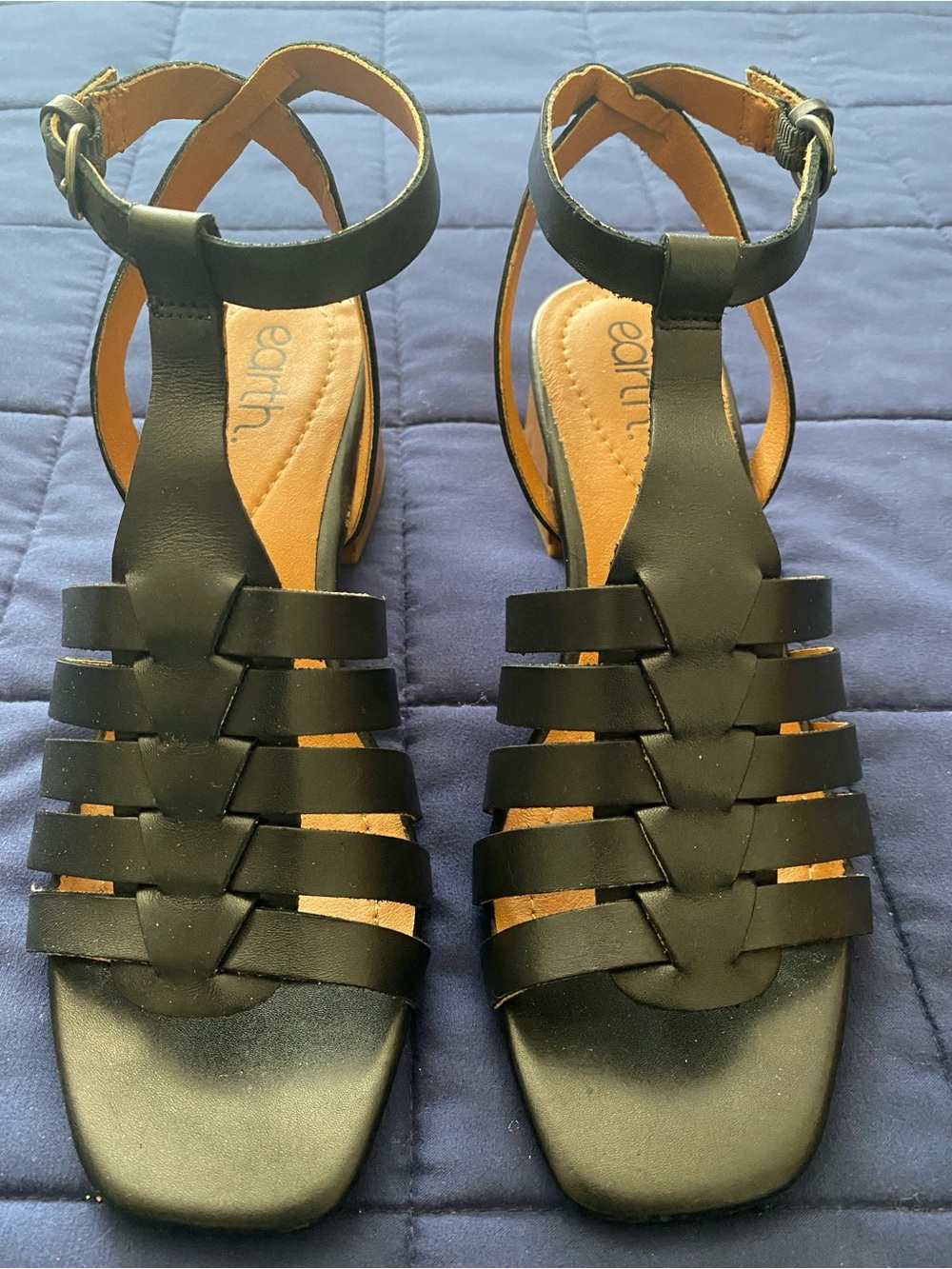 Earth Black Strappy Block Heel Sandals | 8.5 - Picture 2 of 6